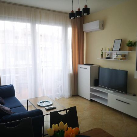 Riviera Deluxe Apartments Влёра Экстерьер фото