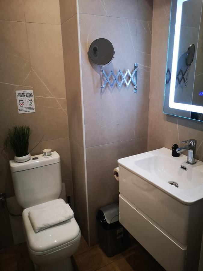 Riviera Deluxe Apartments Влёра Экстерьер фото